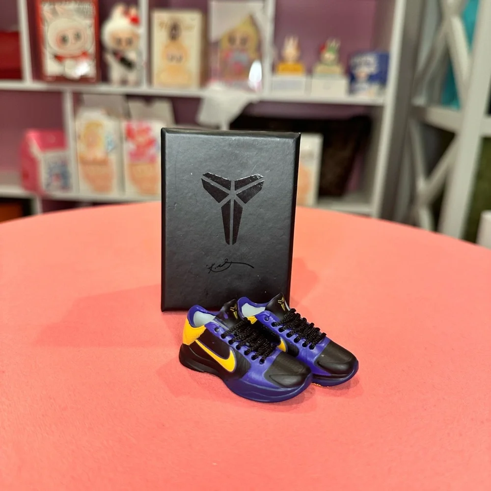 Labubu Nike Kobe inspired outfit (DOLL NOT INCLUDED)